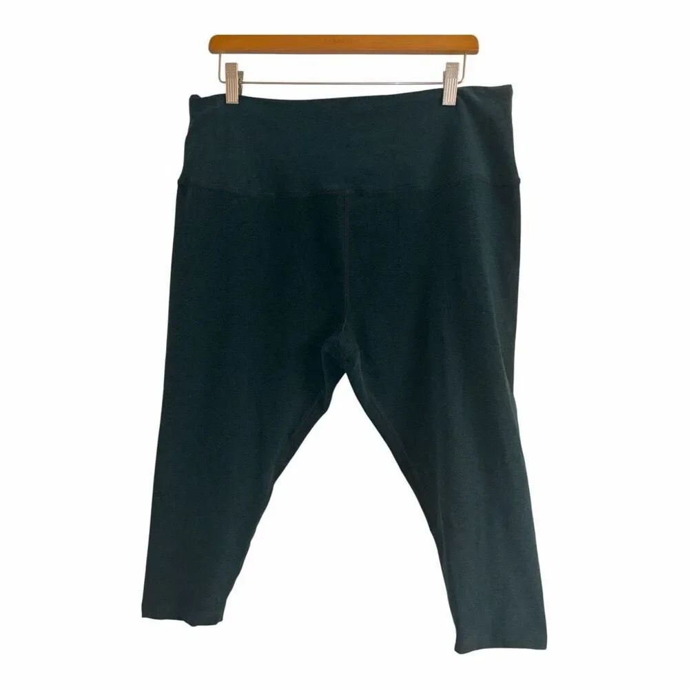 ✨Beyond Yoga Pedal Pusher Cropped Athletic Midnight Green Sz 3X Leggings✨